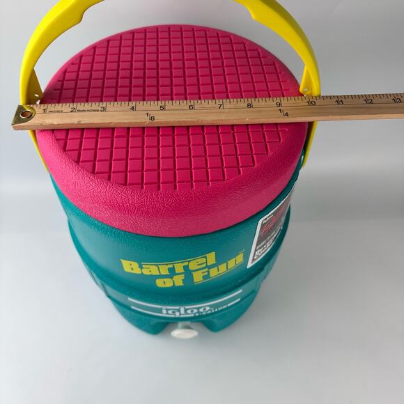 Retro Igloo 2 Gallon Barrel of Fun Cooler - New! - Picture 10 of 12